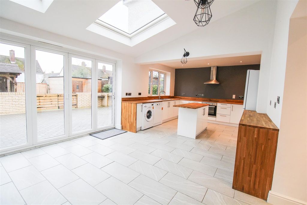 Property photo 2 of 16 Img_7954.Jpg