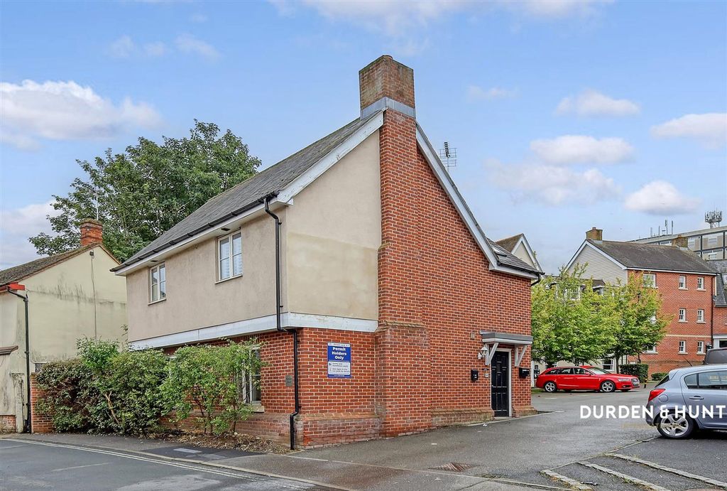 Property photo 1 of 10 Northgate Street