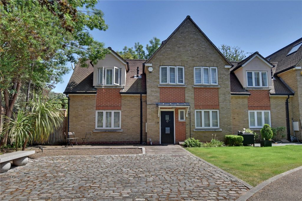 Property photo 1 of 29 Picture No. 20