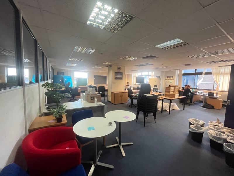 Property photo 1 of 8 Photo 9