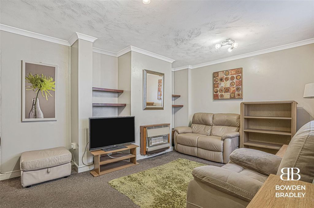 Property photo 2 of 15 Living Room