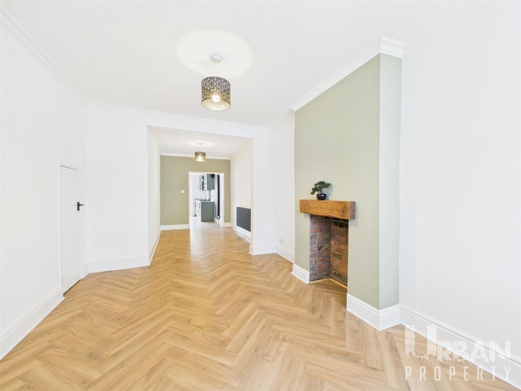 Property photo 2 of 15 Cam03038G0-Pr0206-Still001.Jpg