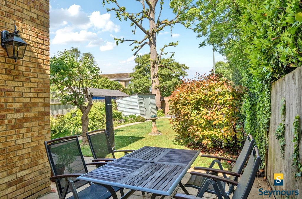 Additional image 7 of 3 bed semi-detached house for saleGuildford, Surrey GU1
