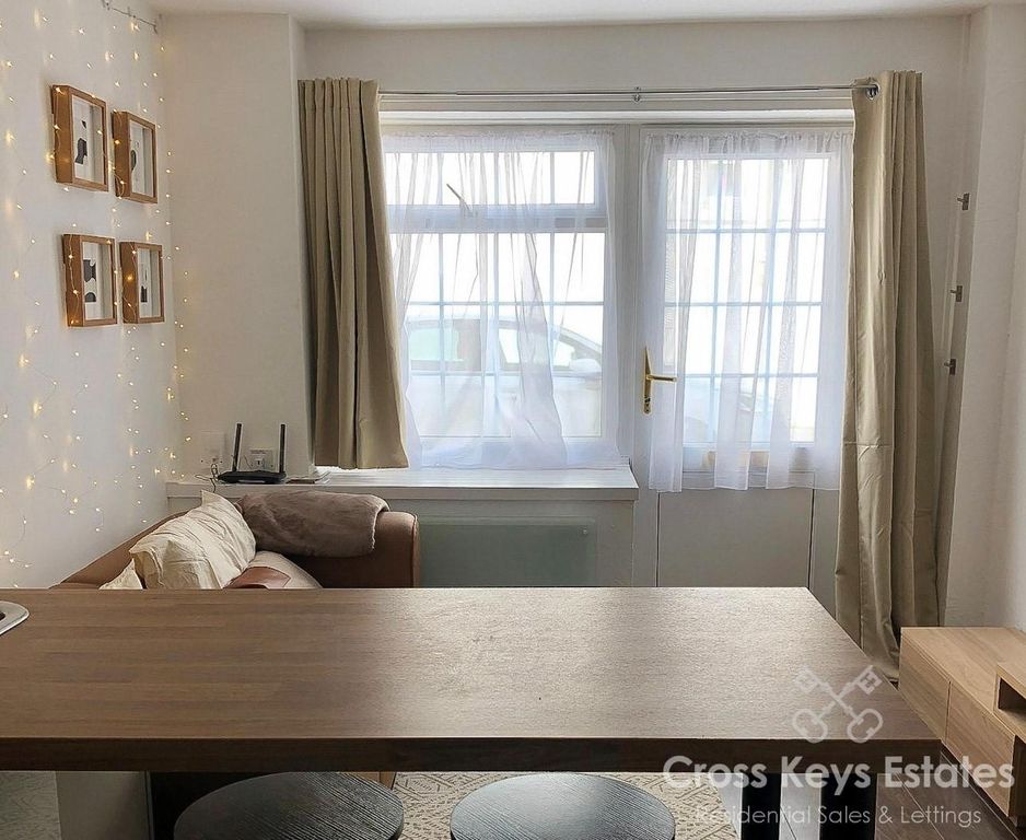 Property photo 2 of 10 Sitting Room/Kitchen