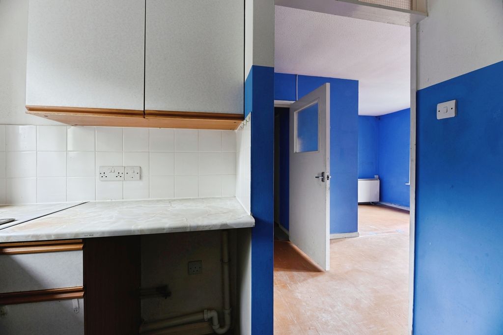 Property photo 3 of 9 Pbox-Img.Jpg