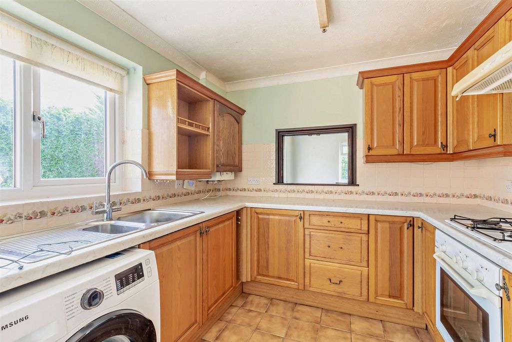 Property photo 3 of 13
