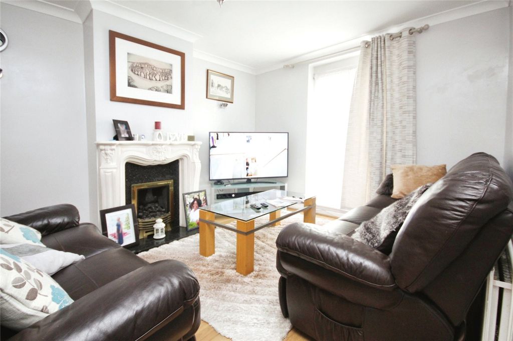 Property photo 2 of 8 Picture No. 01