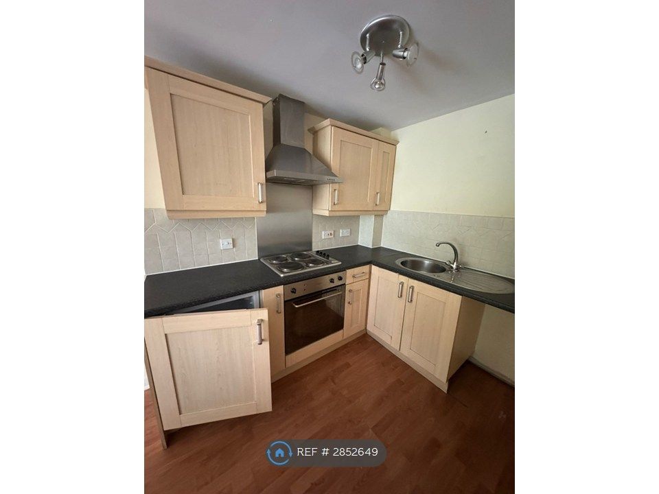 Property photo 3 of 6