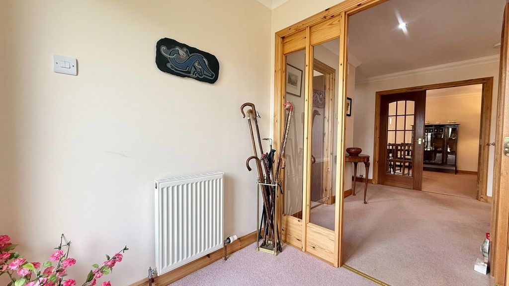 Property photo 2 of 44