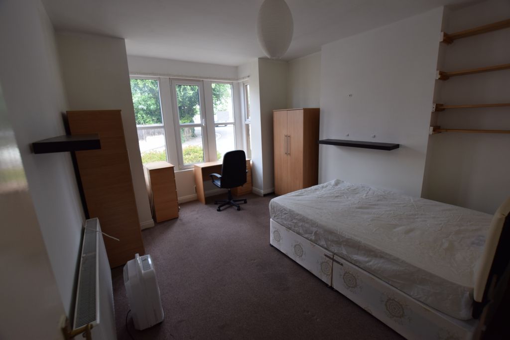 Property photo 2 of 4