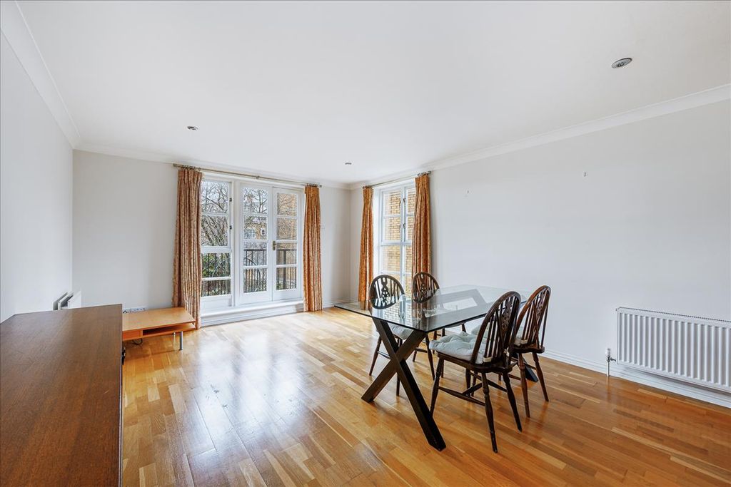Property photo 2 of 7