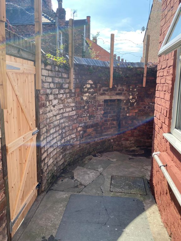 Property photo 2 of 9