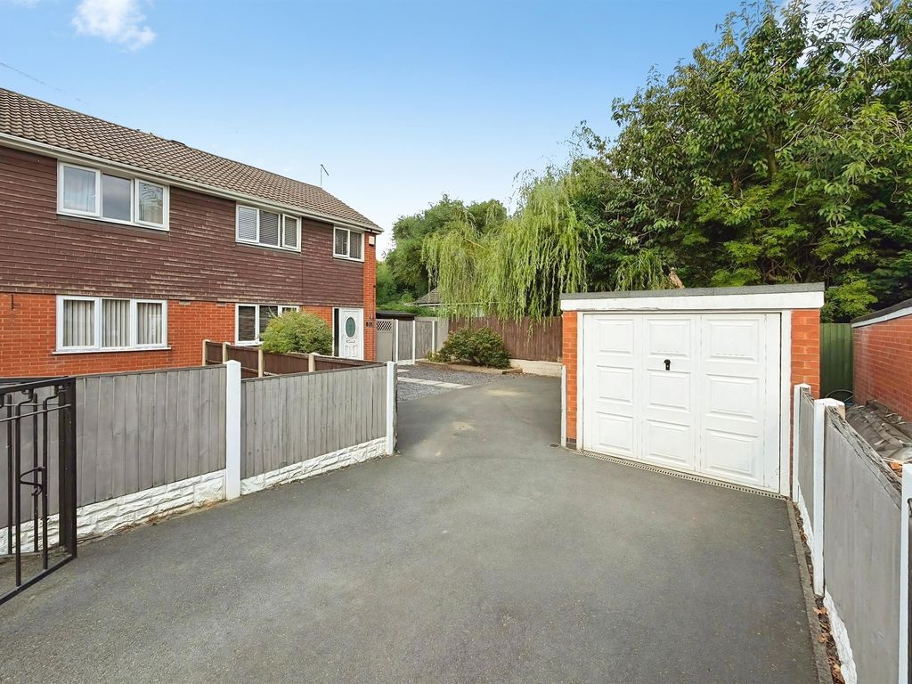 Property photo 2 of 25