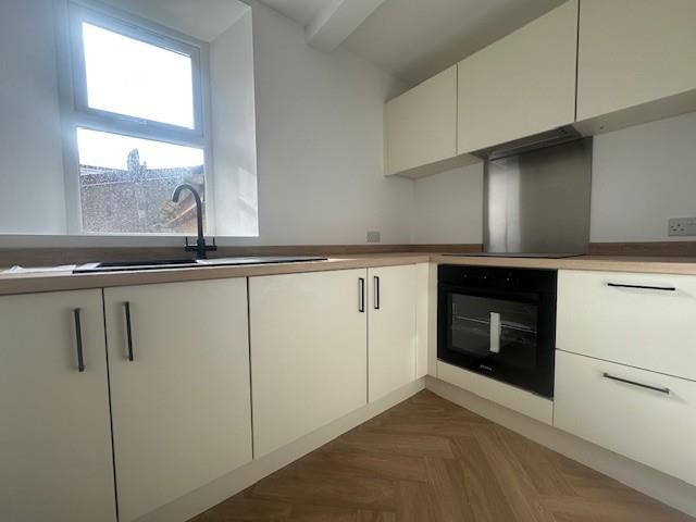 Property photo 2 of 10 Kitchen.Jpg