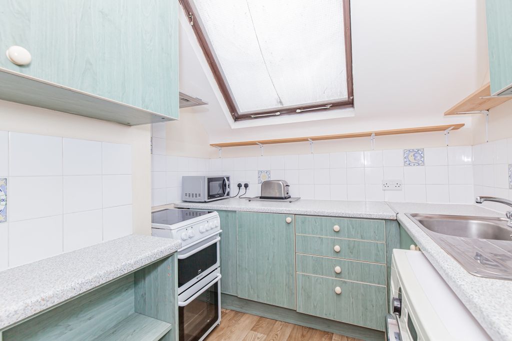 Property photo 2 of 12 Kitchen