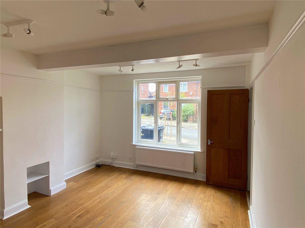 Property photo 3 of 12 Picture No. 11
