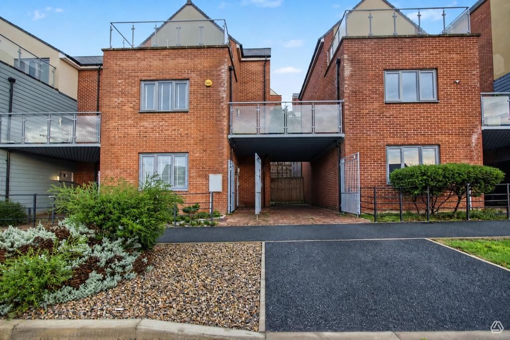 Property photo 1 of 15 1
