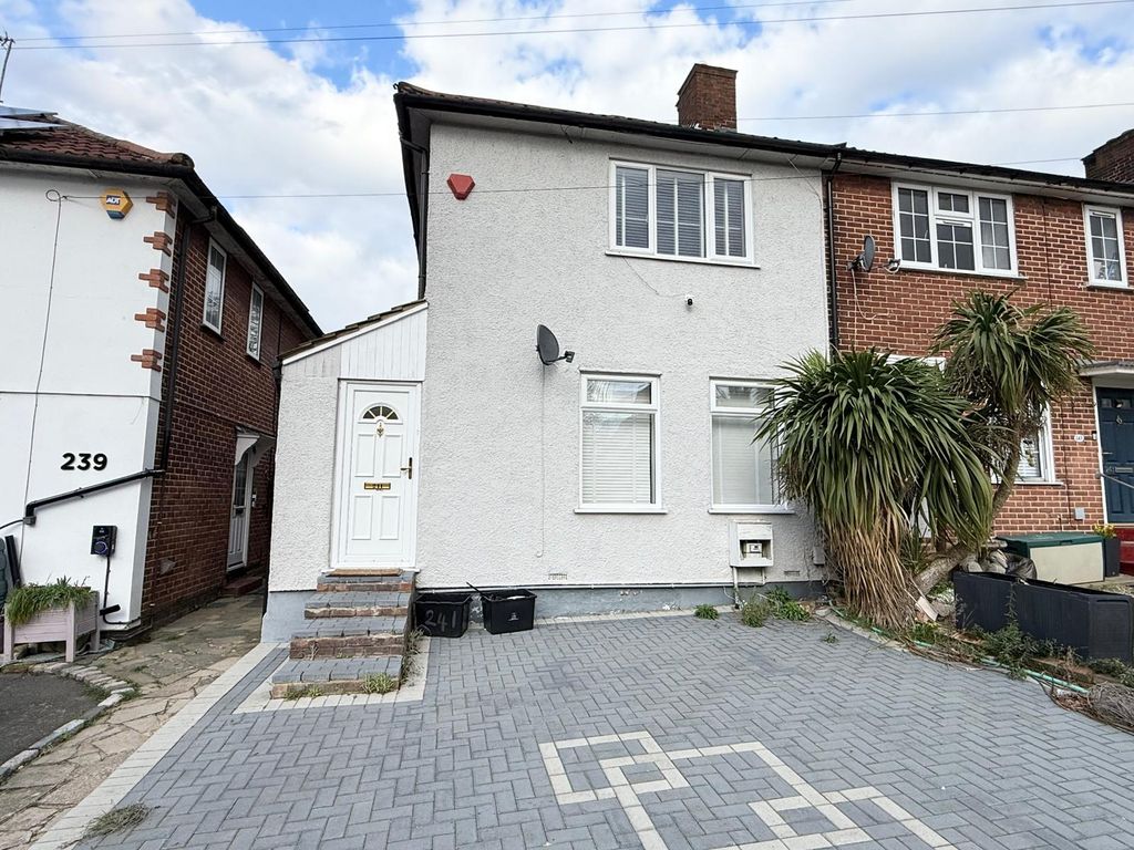 Property photo 1 of 13 External