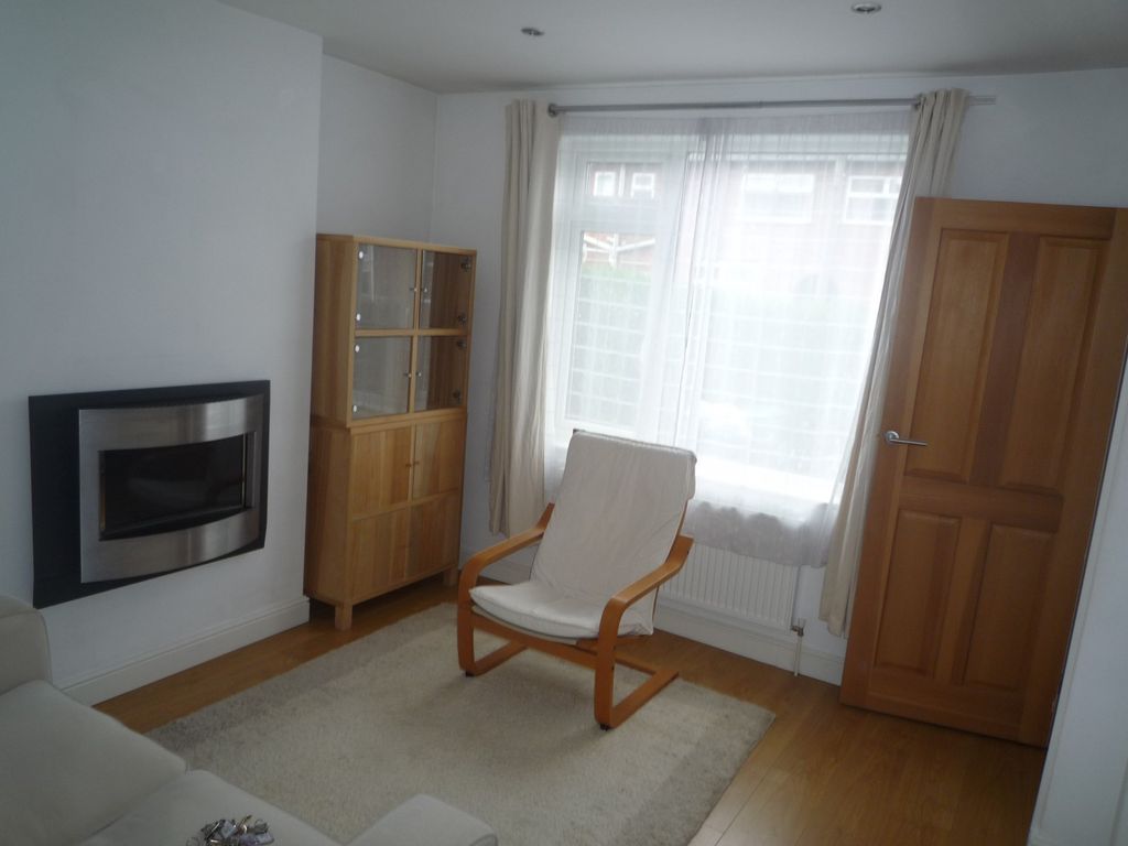 Property photo 3 of 10 (Main)