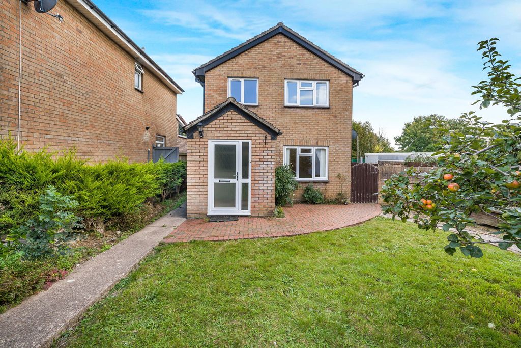 Property photo 2 of 34