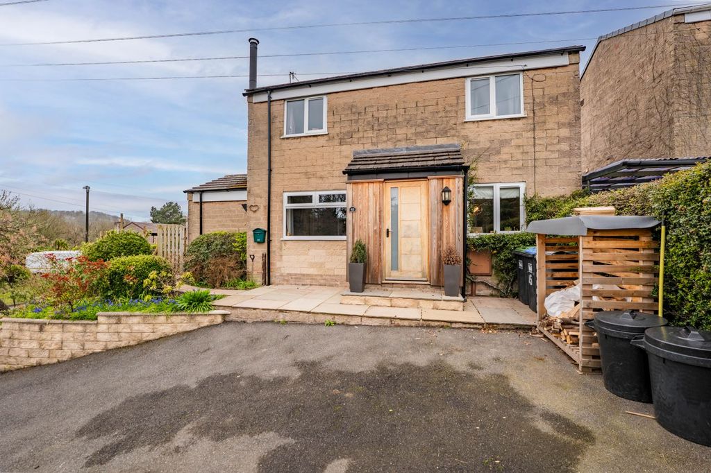 Property photo 1 of 27