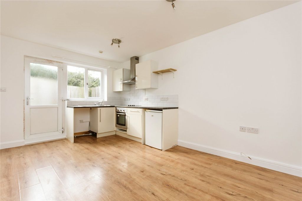 Property photo 3 of 10 Picture No. 08