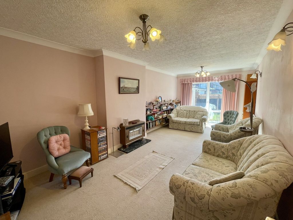 Property photo 2 of 17 Img_5808