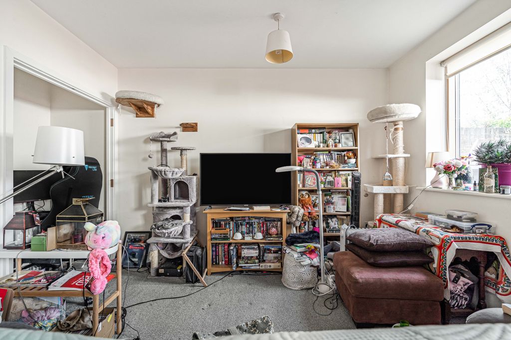 Property photo 3 of 13