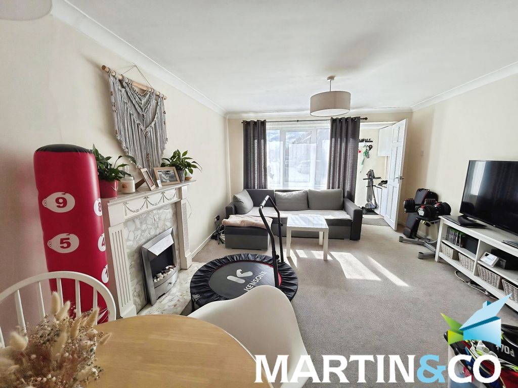 Property photo 2 of 15 400d14B2-Whatsapp 20Image 202026-04-10 20At 2015.3