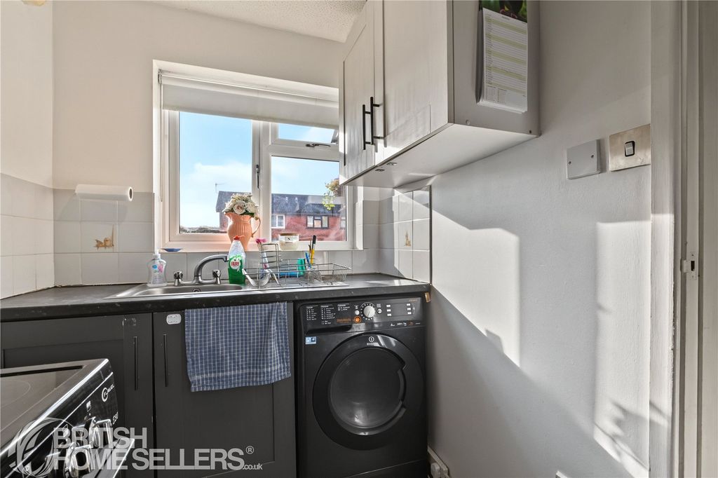 Property photo 3 of 15 Picture No. 18