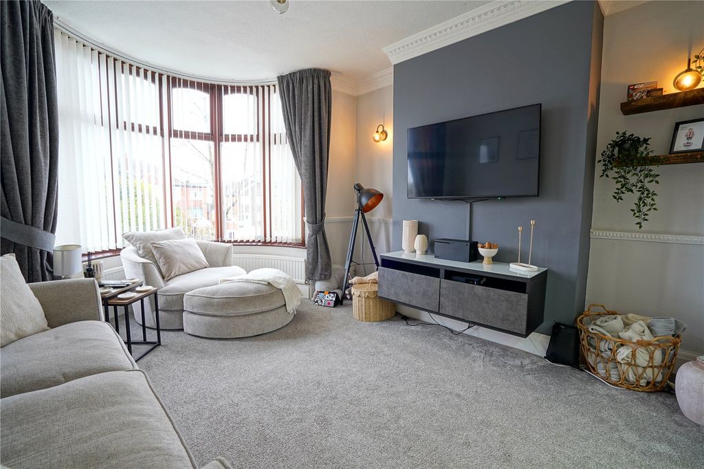 Property photo 3 of 19 Picture No. 14