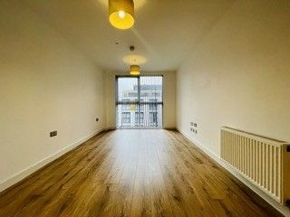 Property photo 3 of 6 Lounge