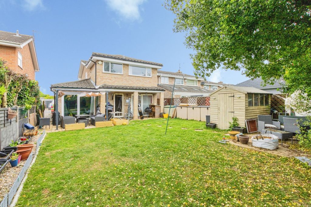 Property photo 2 of 34