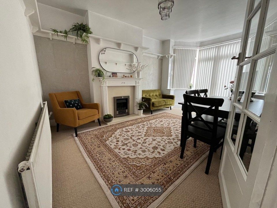 Property photo 3 of 27