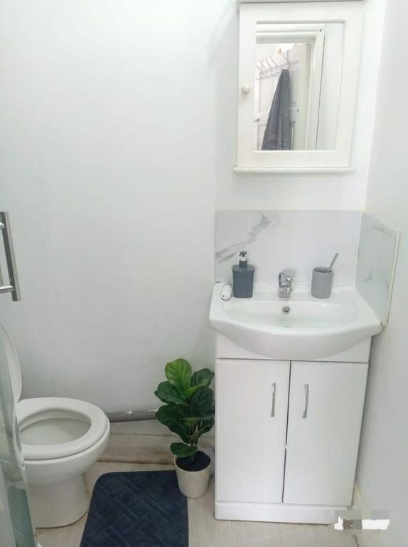 Property photo 2 of 3
