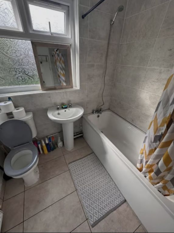 Property photo 2 of 3