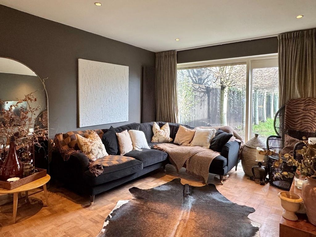 Property photo 2 of 28 Lounge/Dining Room