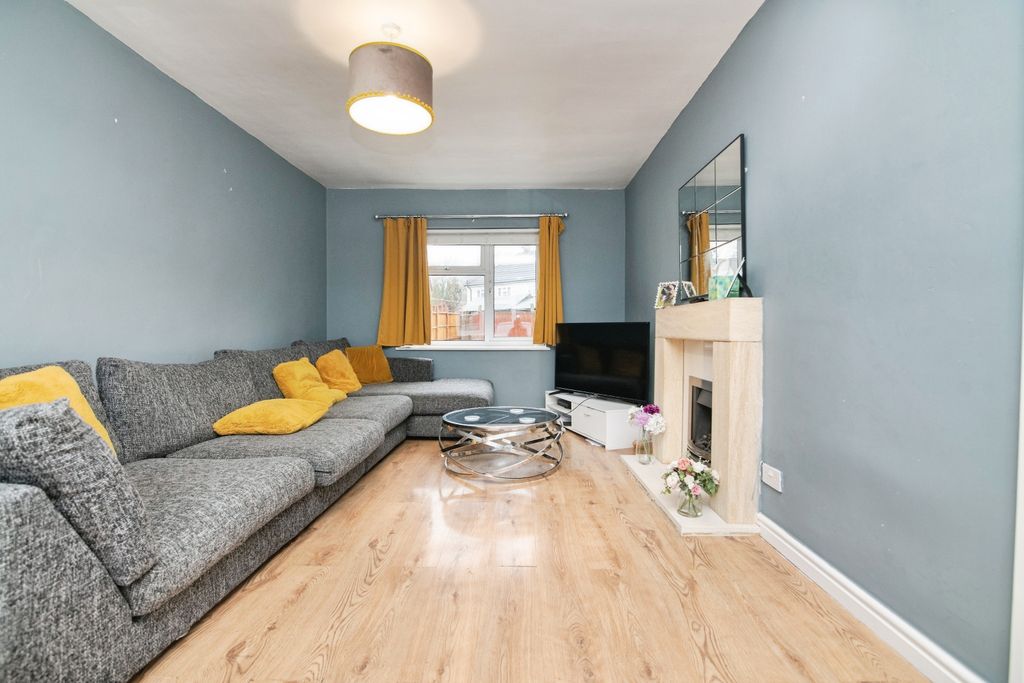 Property photo 3 of 15