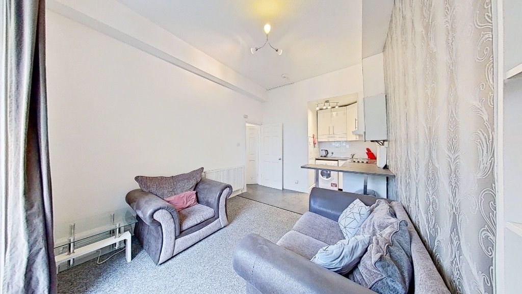 Property photo 3 of 10 Photo 3