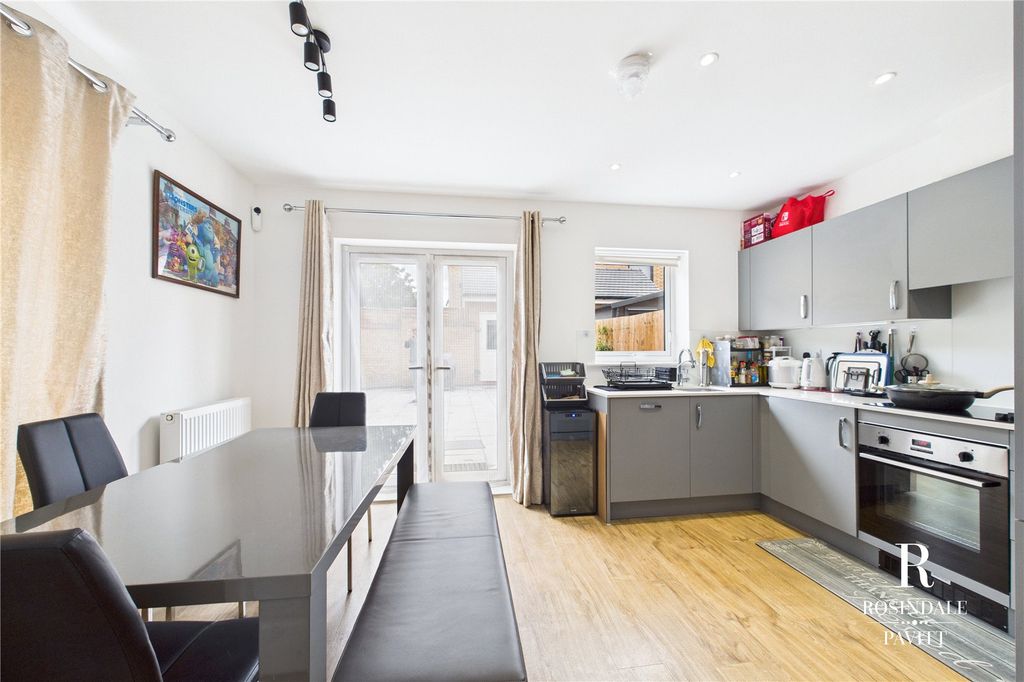 Property photo 3 of 31 Picture 3