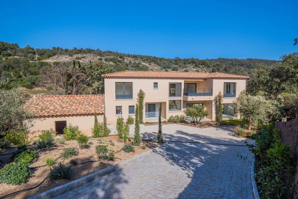 Property photo 1 of 9