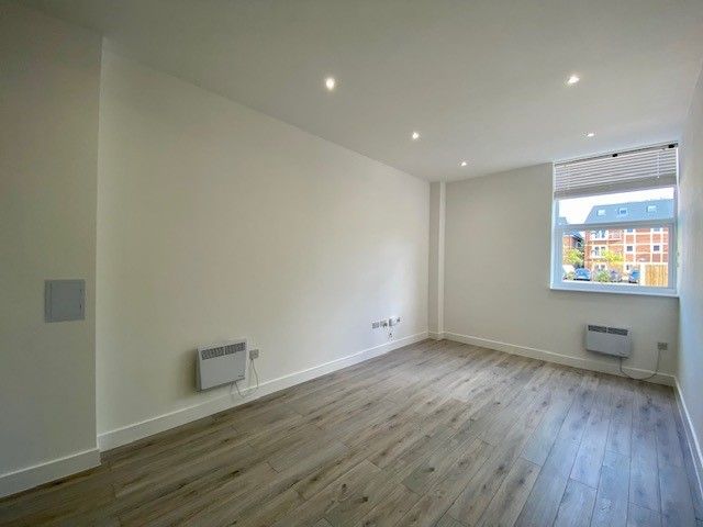 Property photo 3 of 7 Living Room