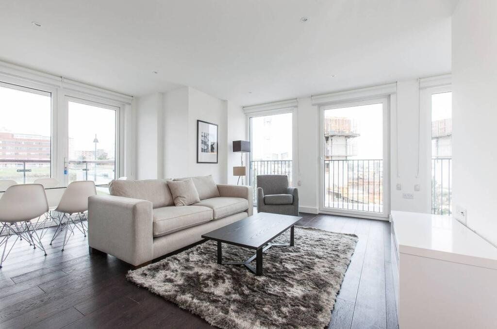 Property photo 2 of 8