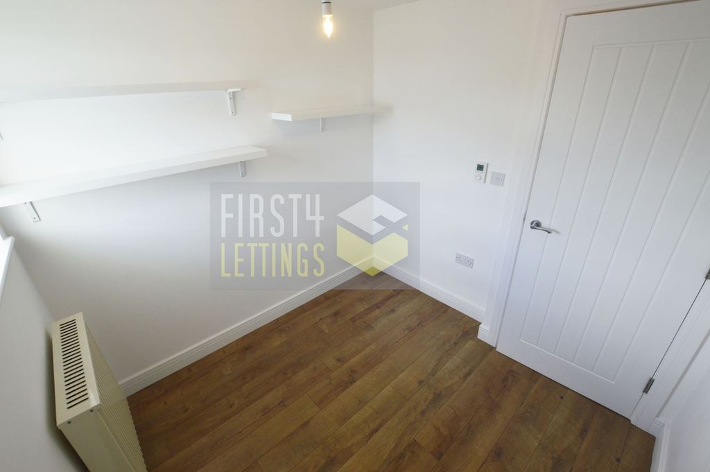 Property photo 3 of 5 Photo 4