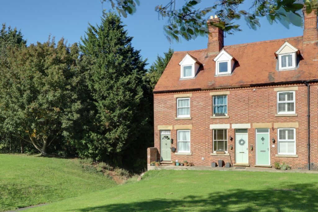 Property photo 2 of 24 Front View Of Property