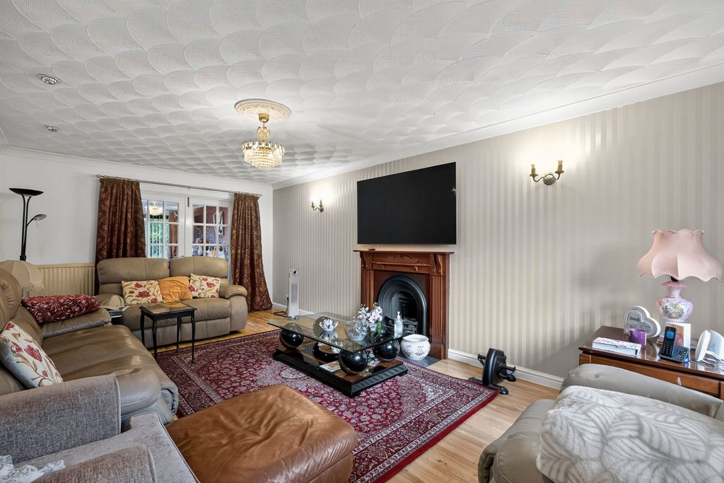 Property photo 2 of 29