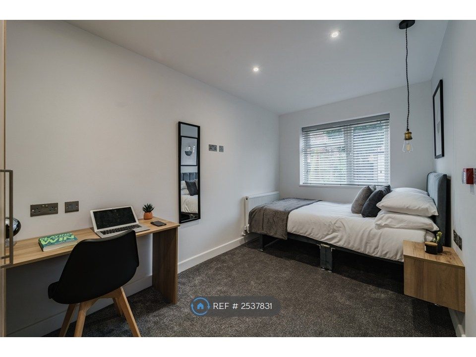 Property photo 1 of 8 Room 4 Double Ensuite