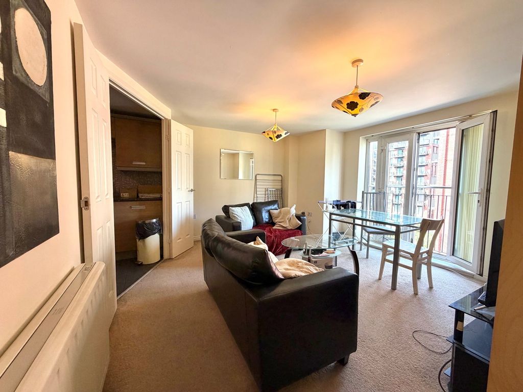 Property photo 2 of 8