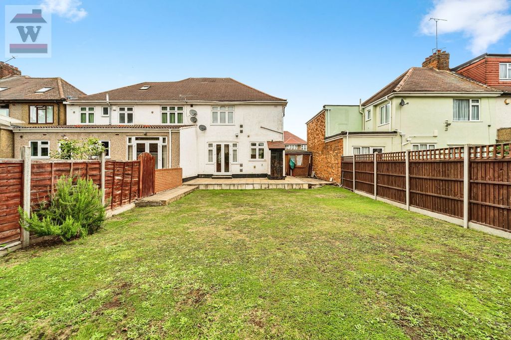 Property photo 2 of 13