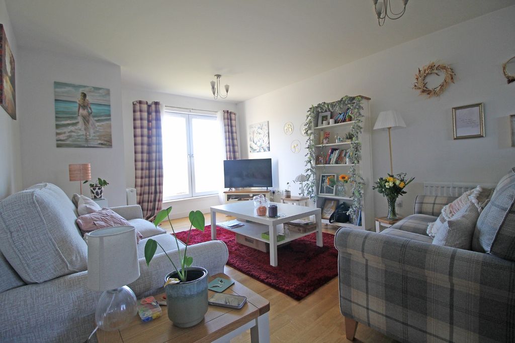 Property photo 2 of 6